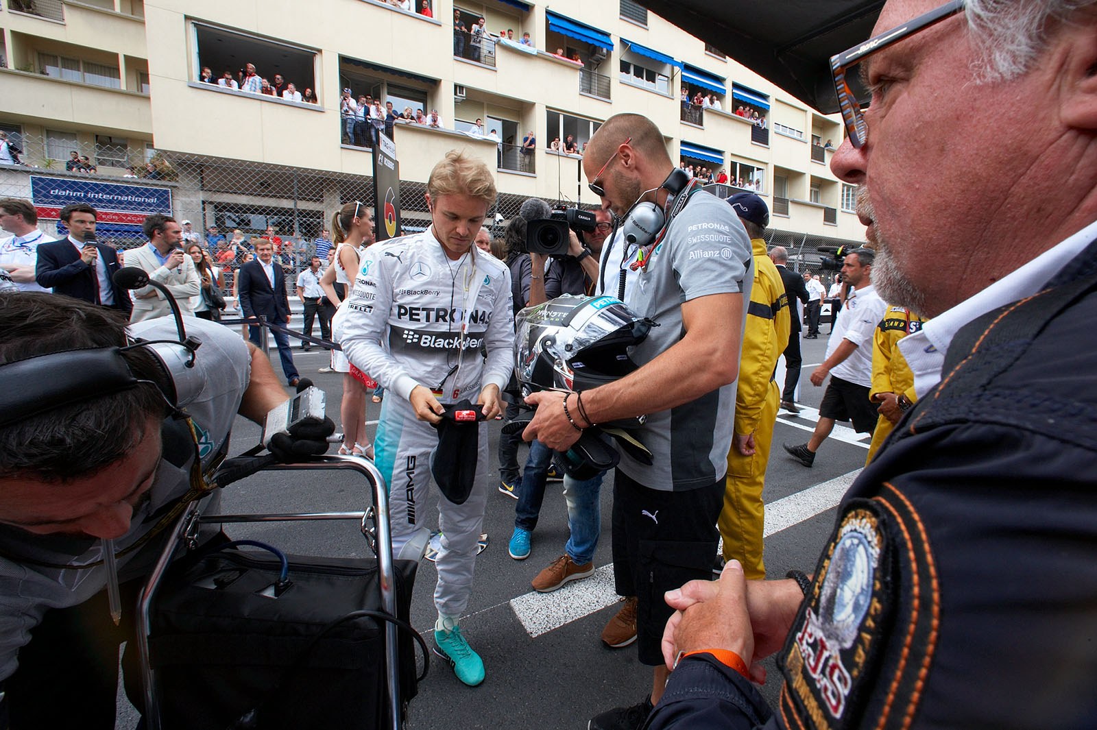 Closely whatching his son Nico: Keke Rosberg, F1 World Champion in 1982, Monaco Grand Prix, 2014