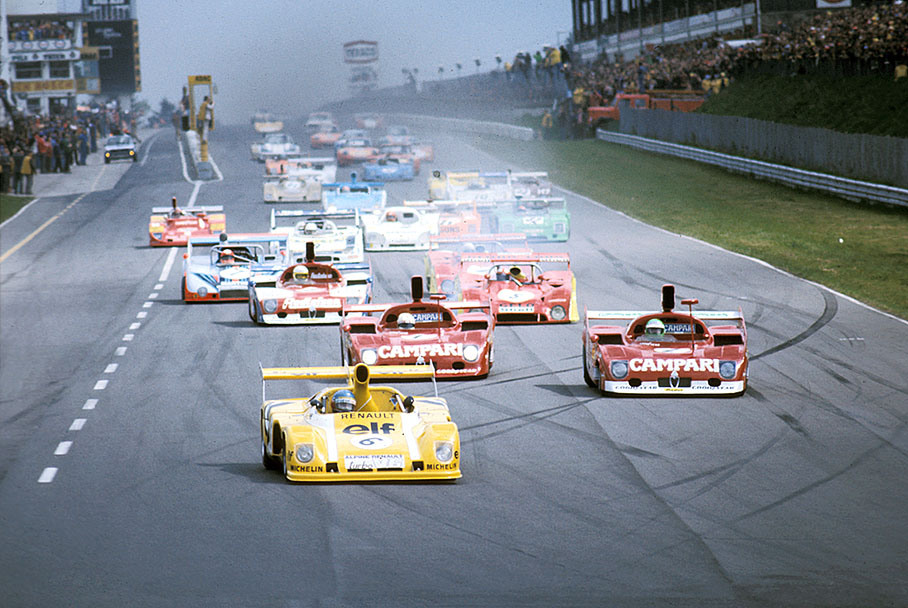Start of the 1000km Nürburgring 1975, the Alpine-Renault A442 Turbo #6 driven by Larrousse and Jabouille finished fourth with three Alfa-Romeas behind