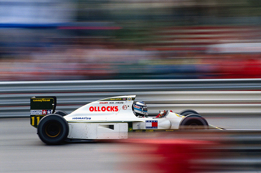 Mika Hakkinen, Lotus 102B equipped with a Judd EV V8 engine, (note exceptional sponsor livery)