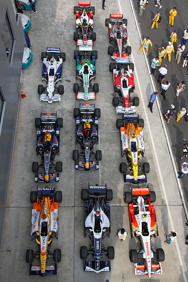 The parc fermé for the remaining contestants