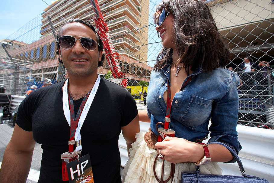 VIPs enjoy a visit on the grid