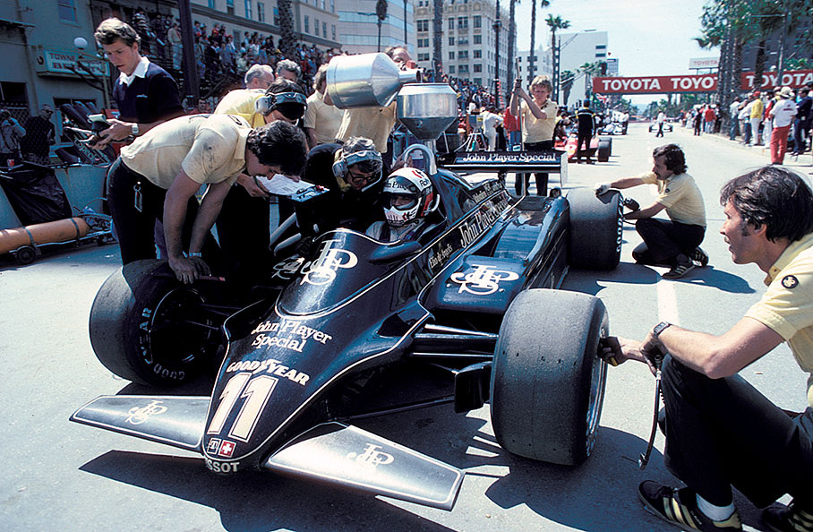 Elio de Angelis, Lotus-Cosworth
