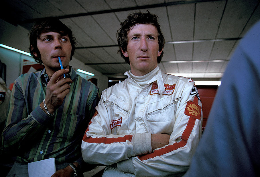 Jochen Rindt in pits with Austrian journalist Heinz Prüller