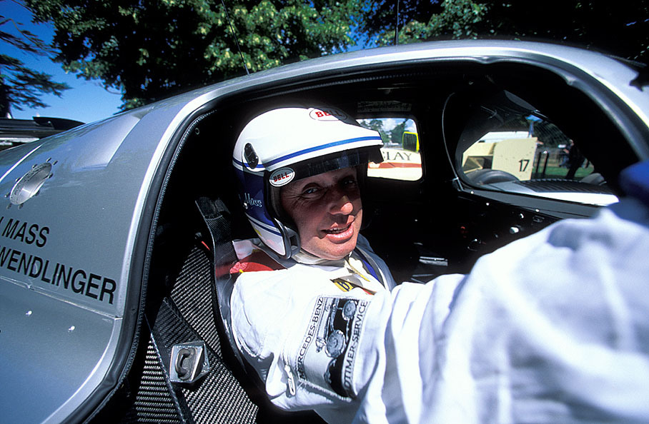 Goodwood Festival of Speed 1999: Jochen Mass im Sauber-Mercedes C9, sein Siegerauto in Le Mans 1989