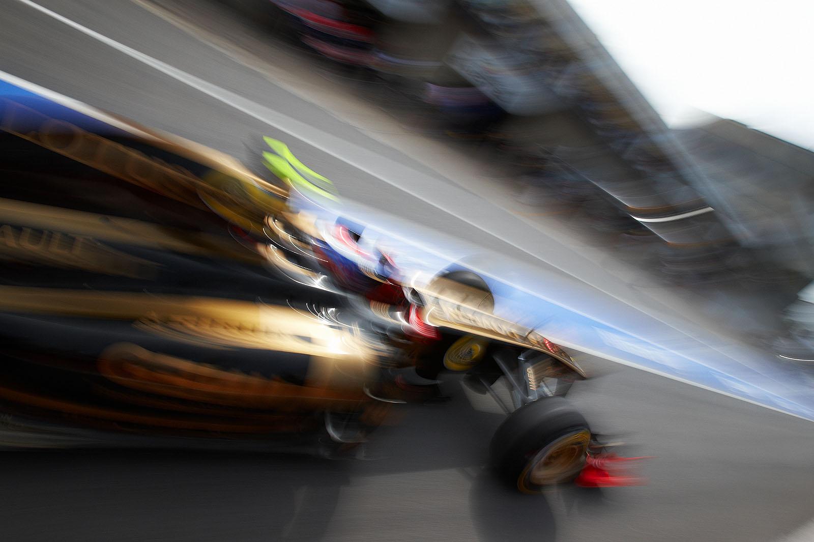 Vitaly Petrov, Lotus Renault GP