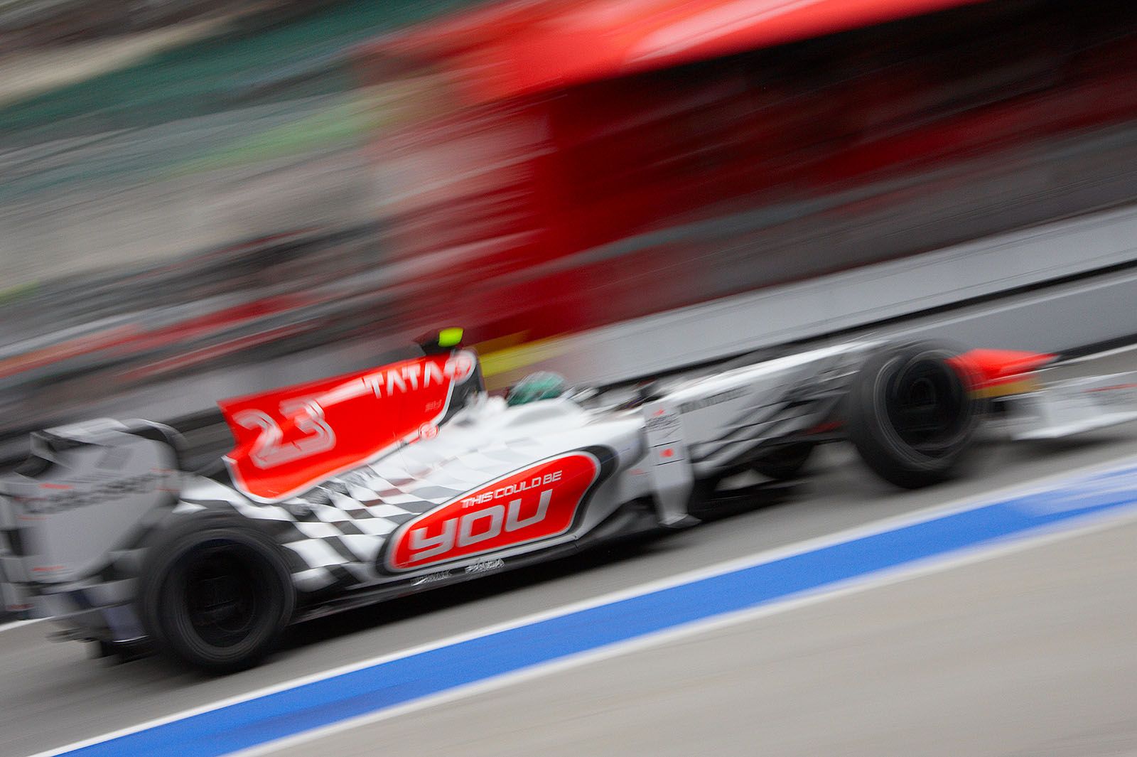 Vitantonio Liuzzi - HRT looks for sponsors with 'this could be you' on the side pod