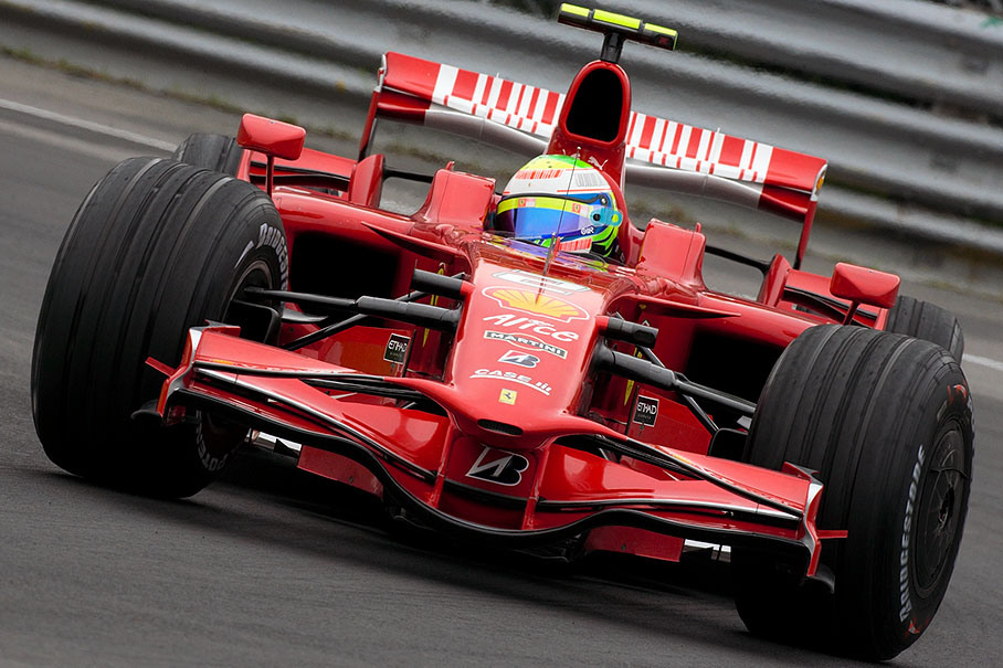 Felipe Massa slides around the corner