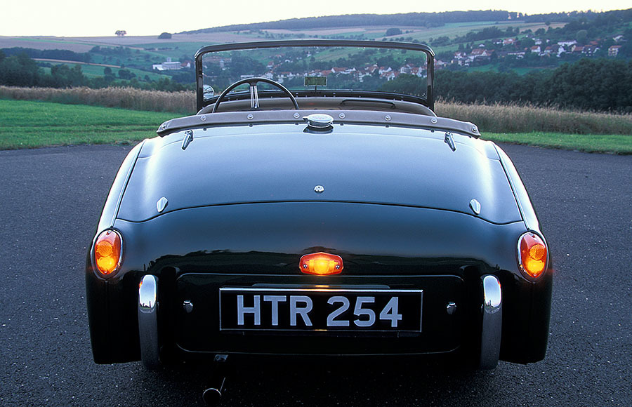 Triumph TR2