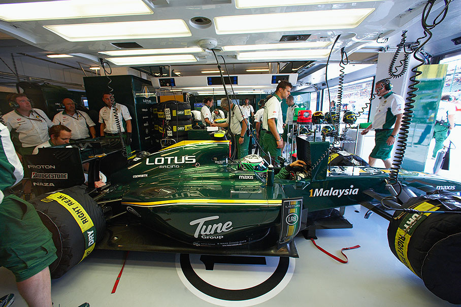 Heikki Kovalainen in Lotus Racing pits