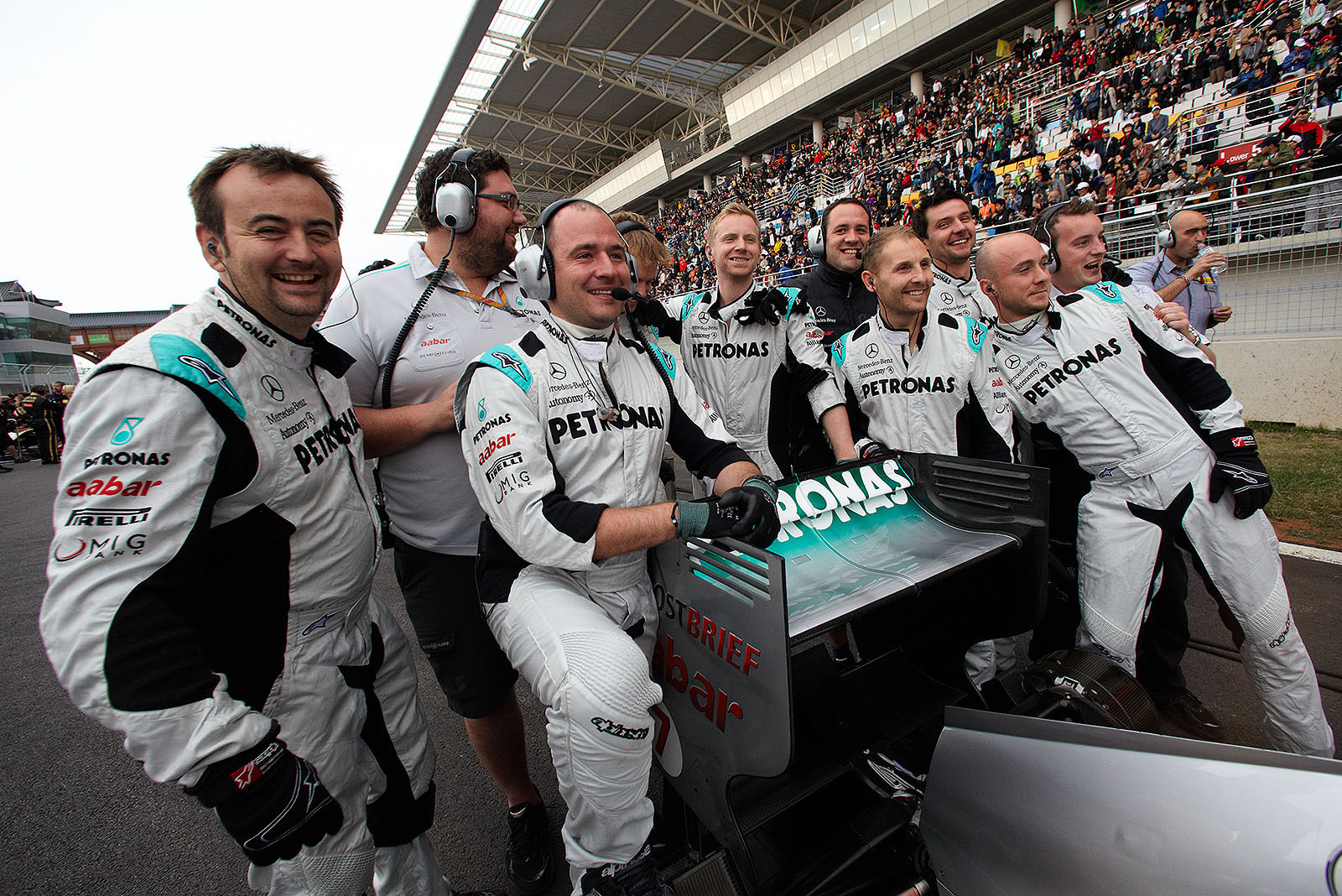 Mercedes mechanics have fun on the grid