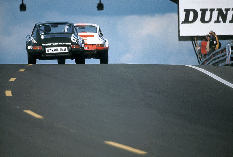 Richard Bond (GB) and Paul Vestey (GB) become sixth placed (12th overall) on the Porsche 911 S entered by The Paul Watson Race Organisation, seen here right behind group GT+2.0 first placed (6th overall) Porsche 911 S of Raymond Touroul (F) and André Anselme (F)