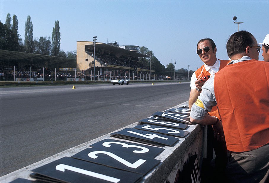 Rico Steinemann keeps the times at Porsche pitwall