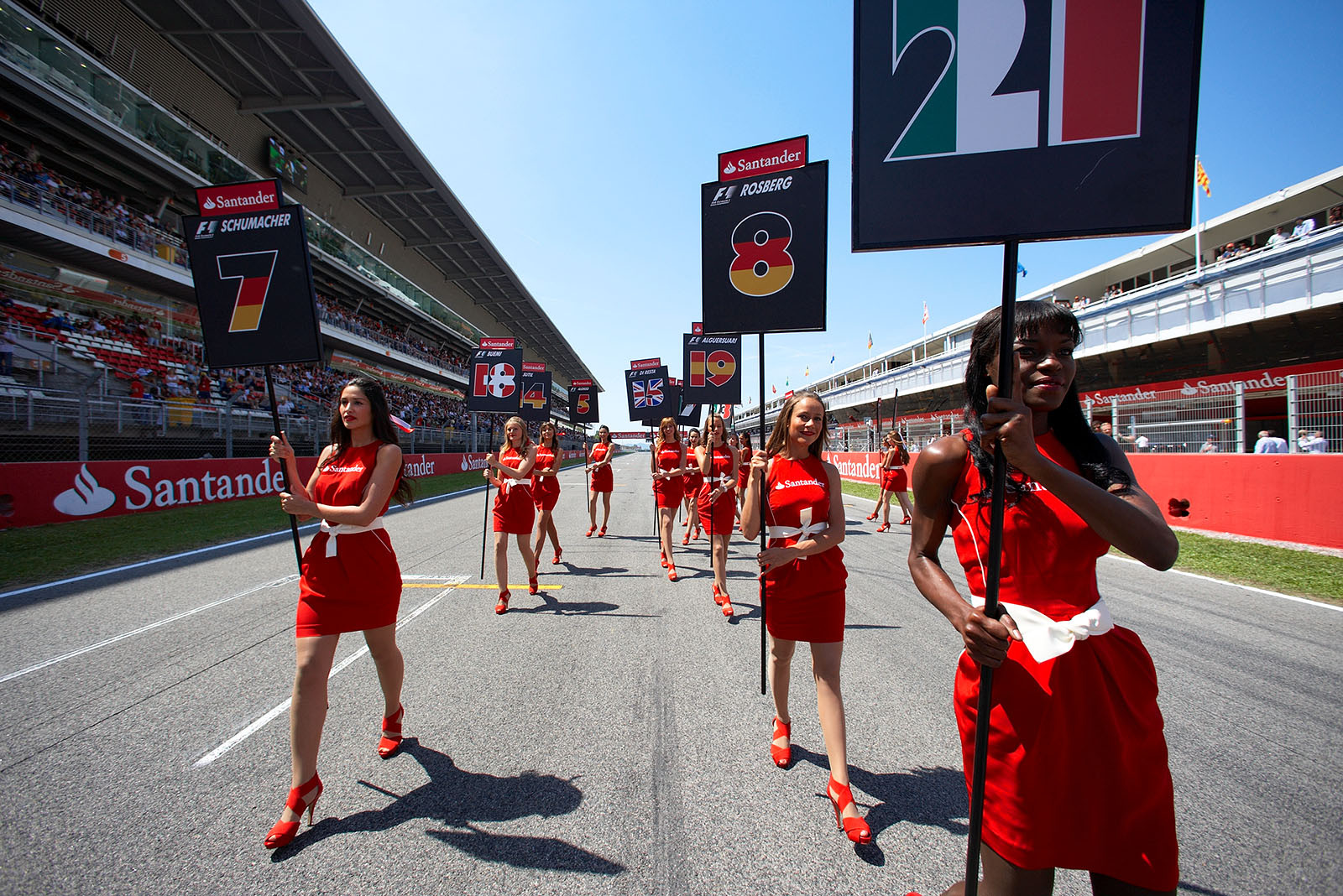 The Spanish grid girls.