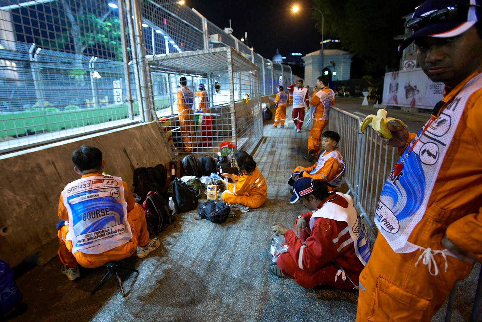 A short break between the sessions for the marshals