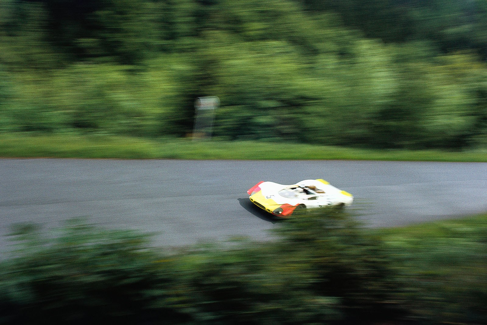 Willy Kauhsen (D) and Karl von Wendt (D) on Porsche 908/02 011