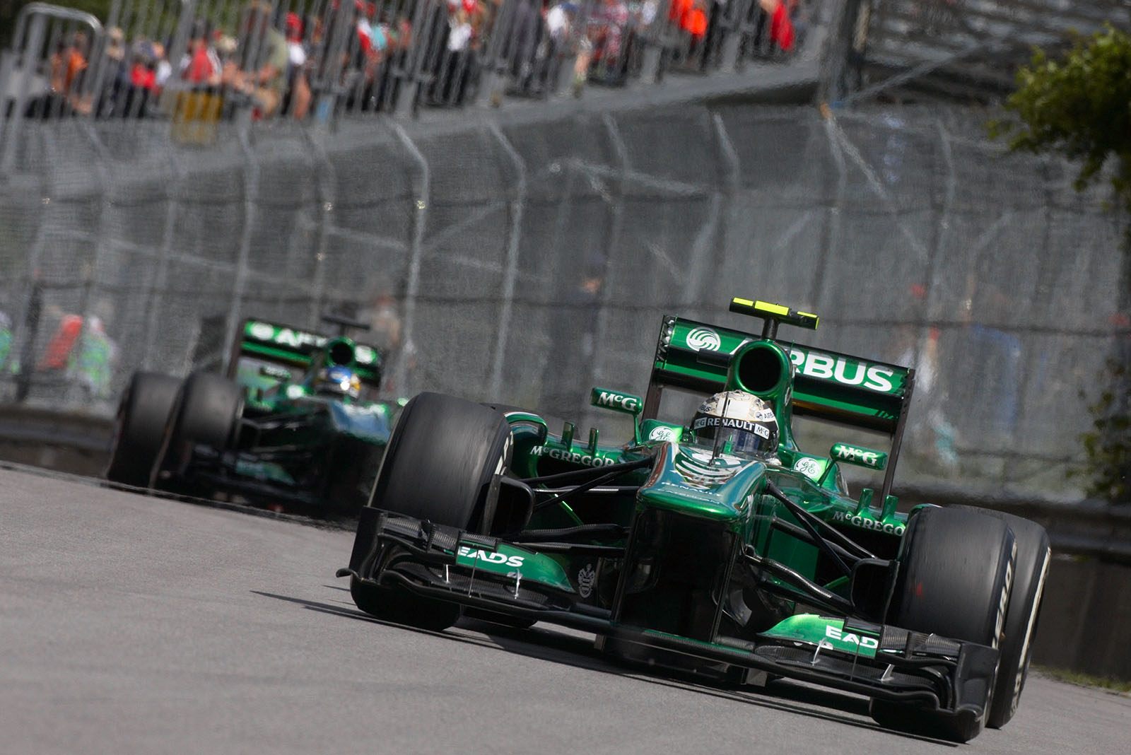 Giedo van der Garde, Caterham, leading his team mate