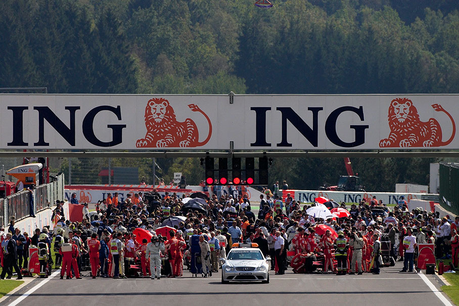 People scurry around like ants on the grid