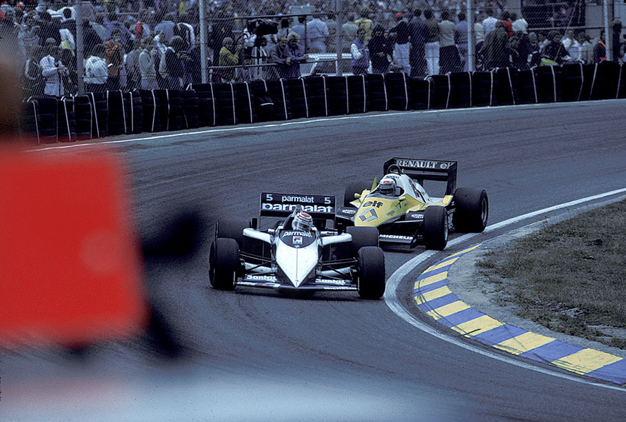 A close fight for the lead between Nelson Piquet, Brabham-BMW BT52B, and Alain Prost on Renault just before the pitstops during mid-race