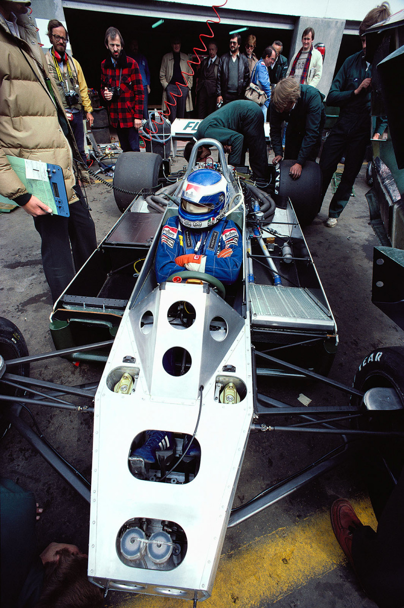 Keke Rosberg sits in his new Williams FW08