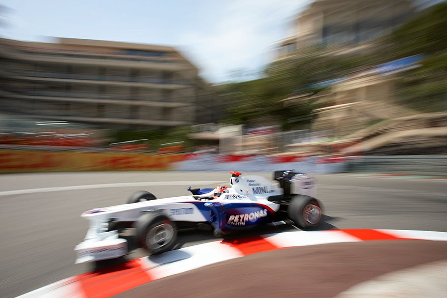 Robert Kubica, BMW Sauber F1, at turn 06, the 'Ex-Loews' hairpin