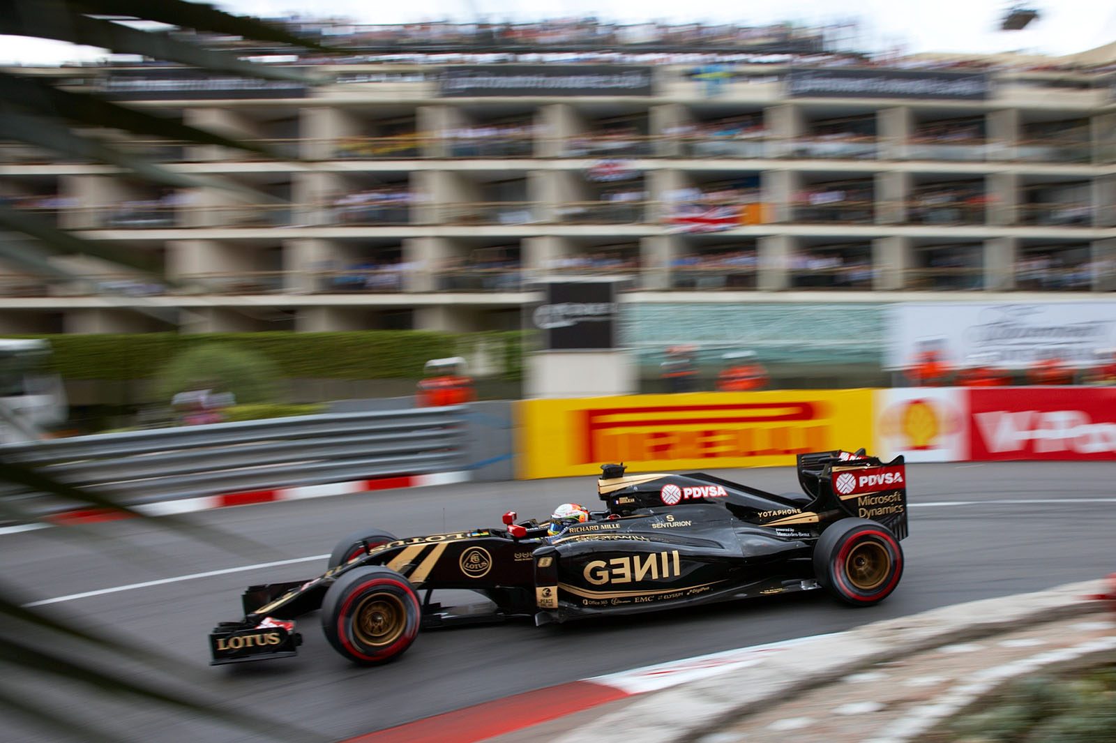 Romain Grosjean, Lotus-Mercedes