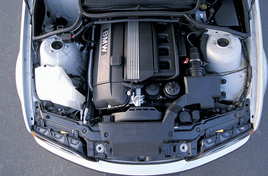 BMW 328i (E46), 1998