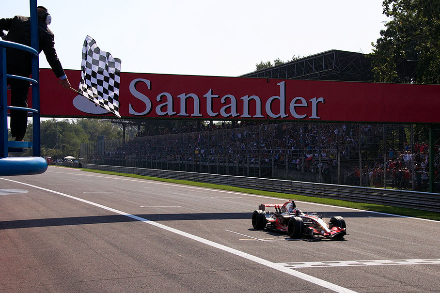 Fernando Alonso wins the Italian Grand Prix