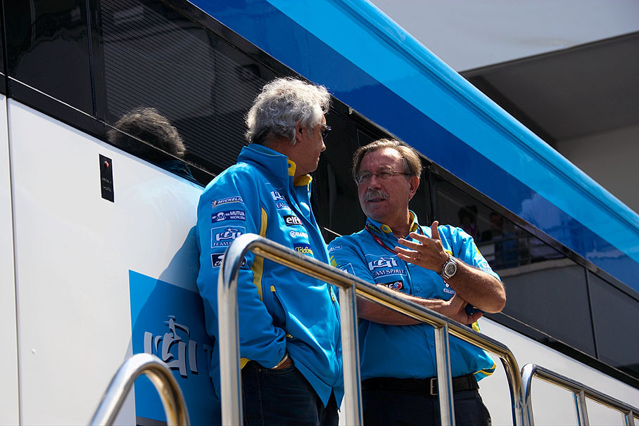 Flavio Briatore with Jean-Francois Caubet, ING Renault F1 Team Head of Communications