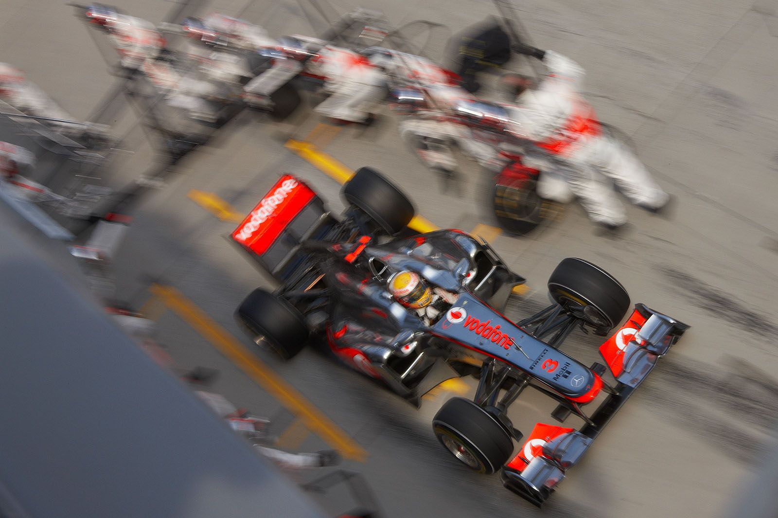 Lewis Hamilton ends his stop at McLaren pits