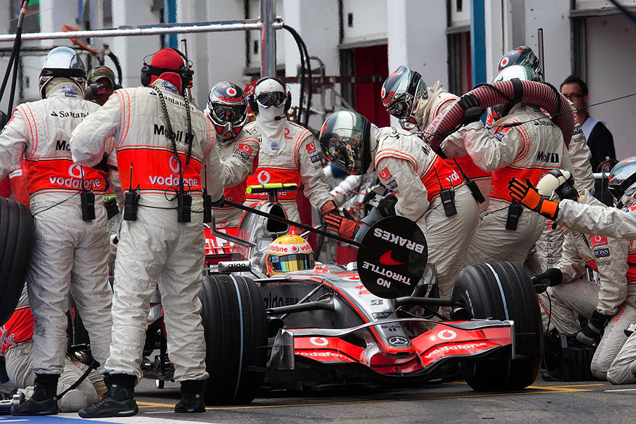 Hamilton's third pit stop in lap 51