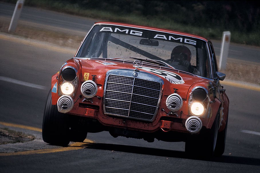 The 'red pig' Mercedes Benz SEL 6.8 AMG of Hans Heyer (D) and Clemens Schickentanz (D) becomes second placed and wins the group classement