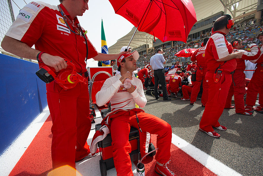 Felipe Massa, Scuderia Ferrari, cools down before the race at the grid