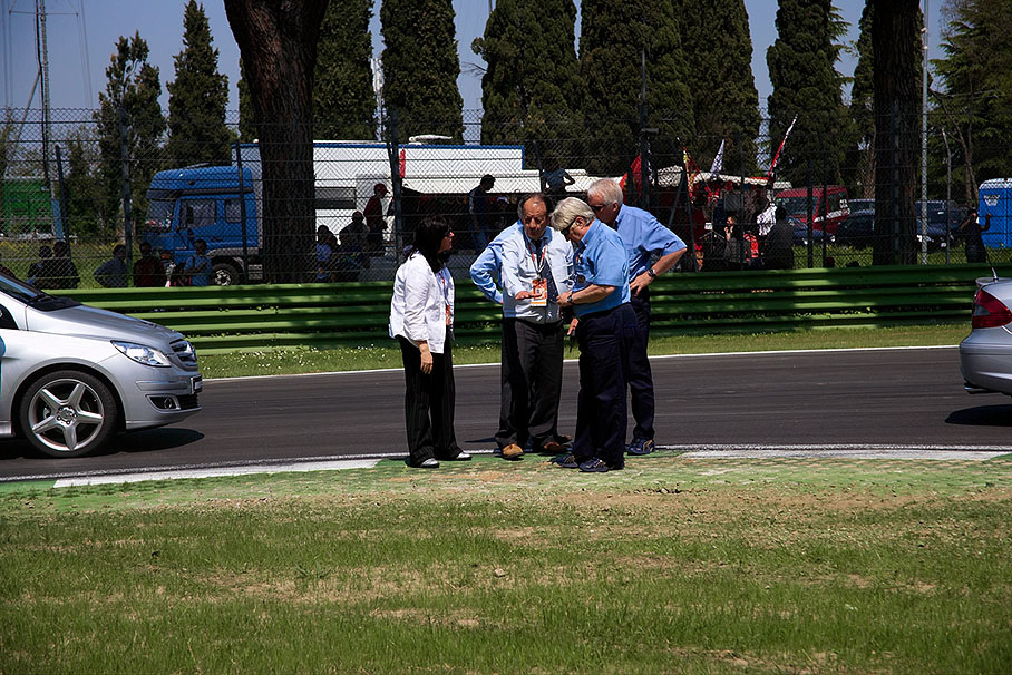 FIA delegates control the curbs for track's safety