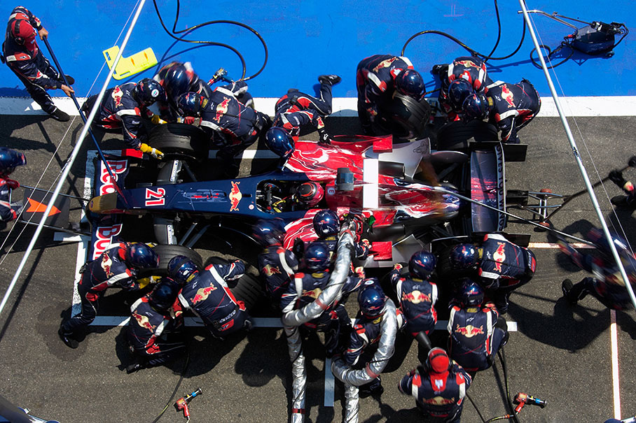 Scott Speed during his first pit stop in lap 28