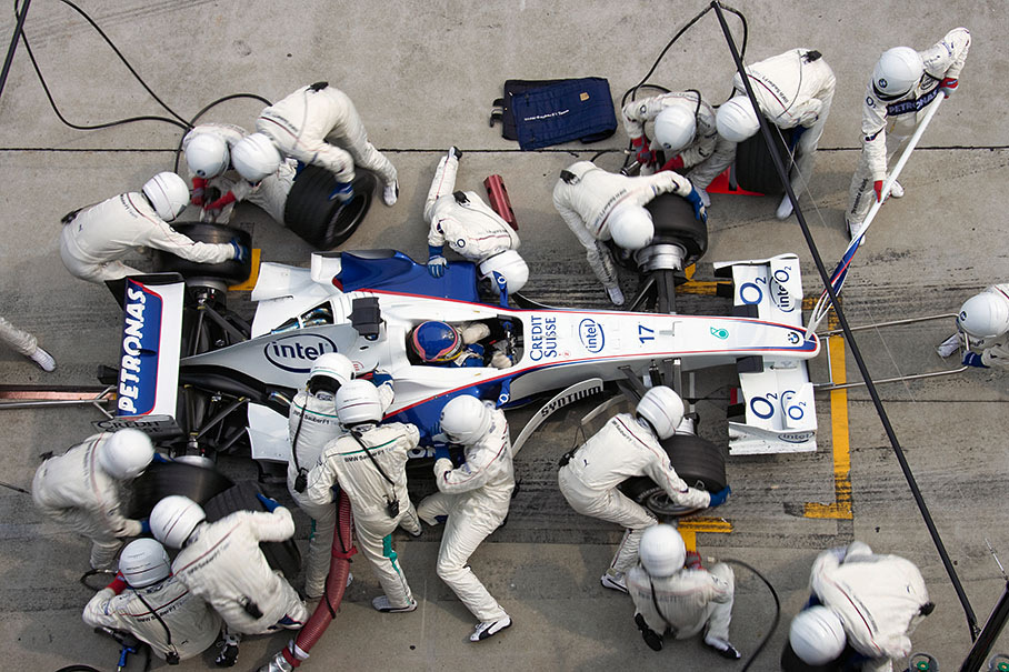 Pit stop of Jacques Villeneuve, pic 3 of 4 ...