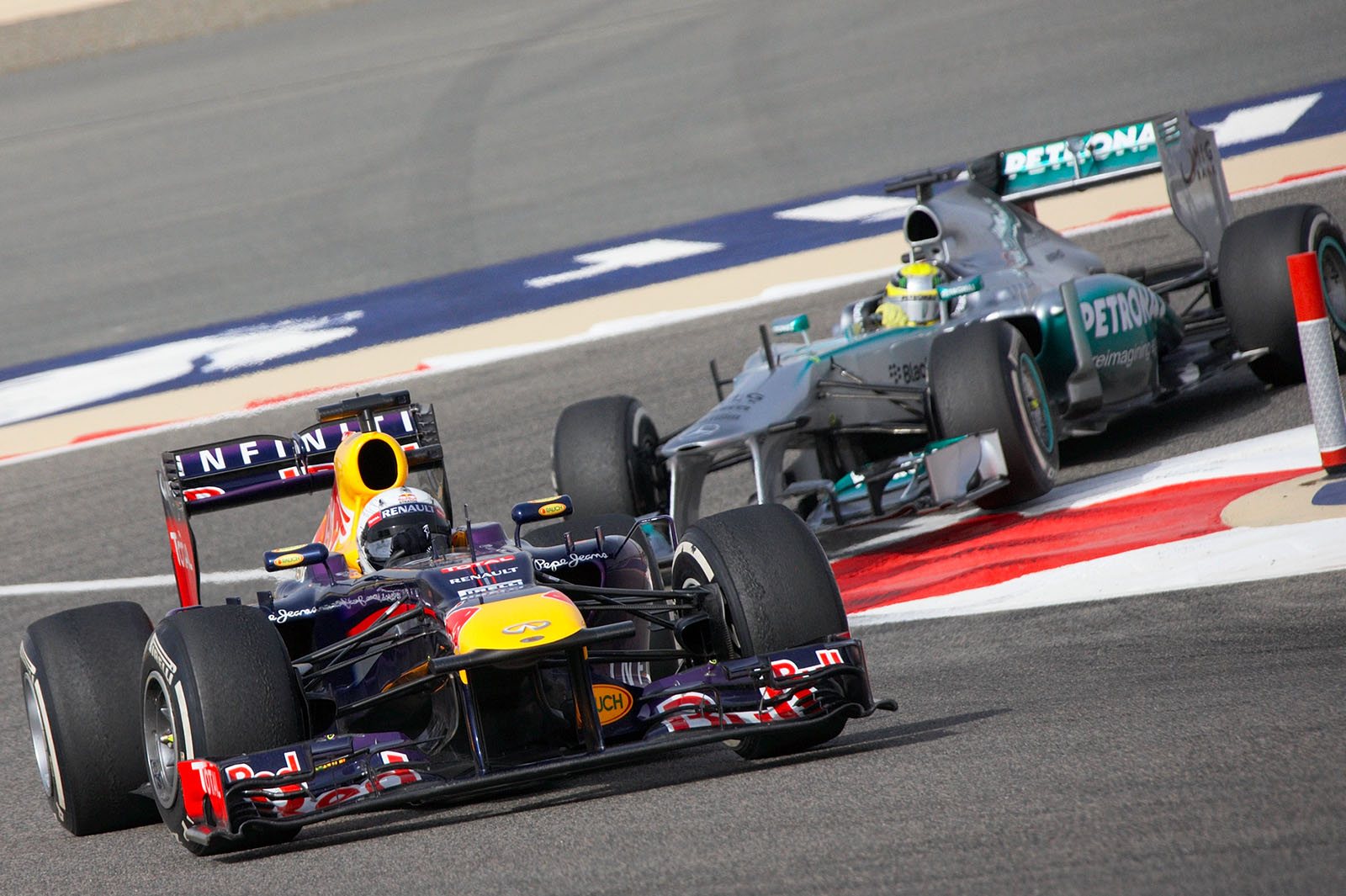 Sebastian Vettel, Red Bull Racing, has just overtaken former race leader Rosberg