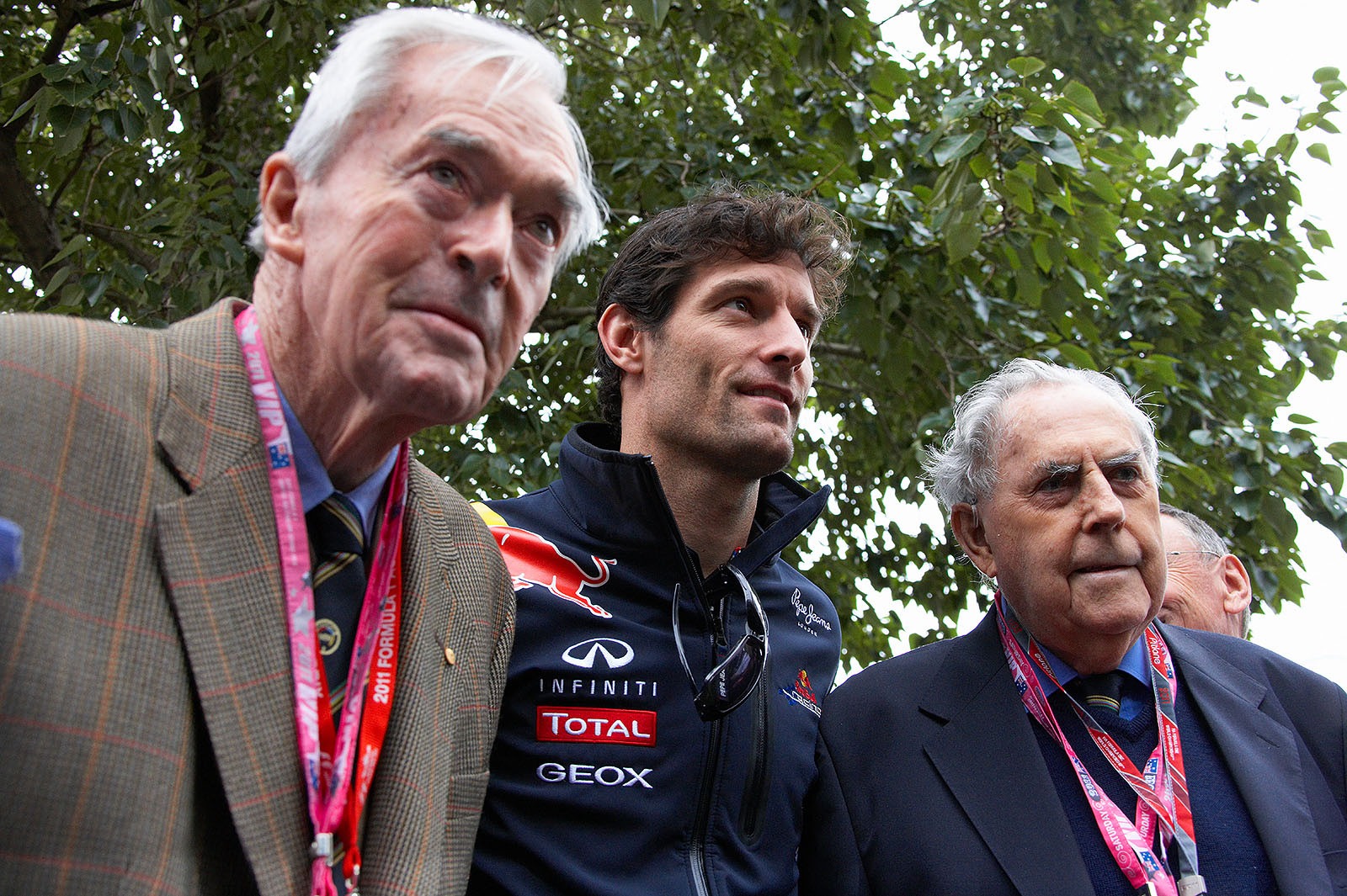 Mark Webber amidst first Australian GP driver Tony Gaze and legendary Jack Brabham
