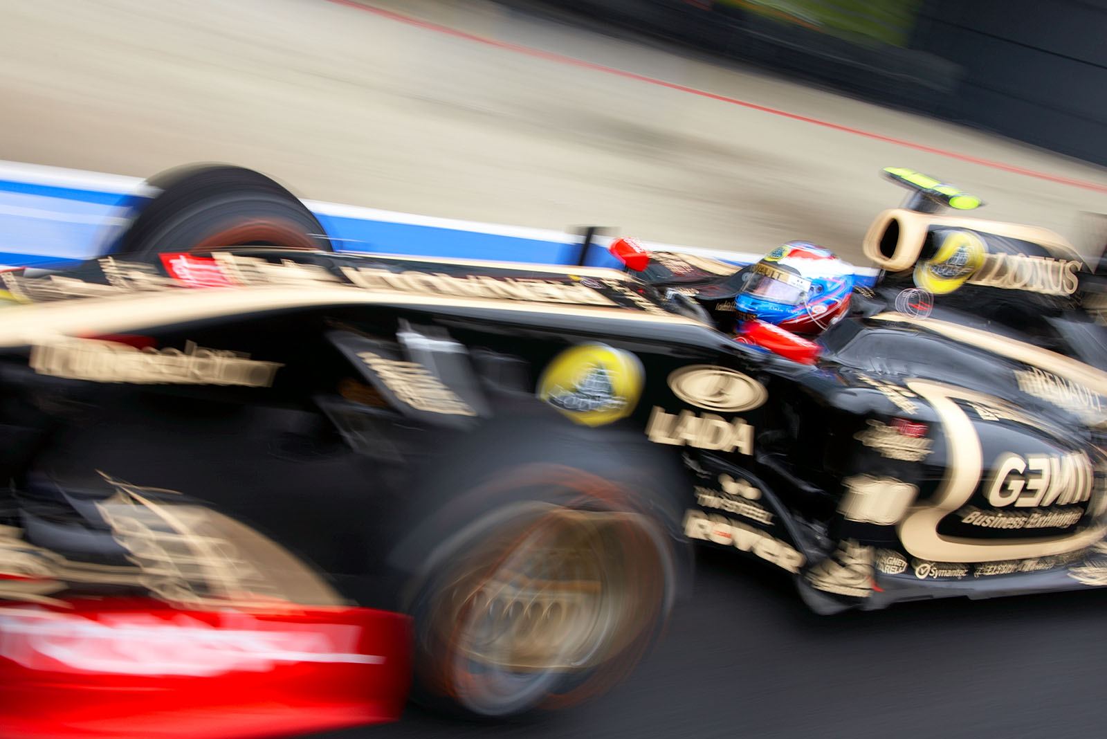 Vitaly Petrov, Lotus Renault GP