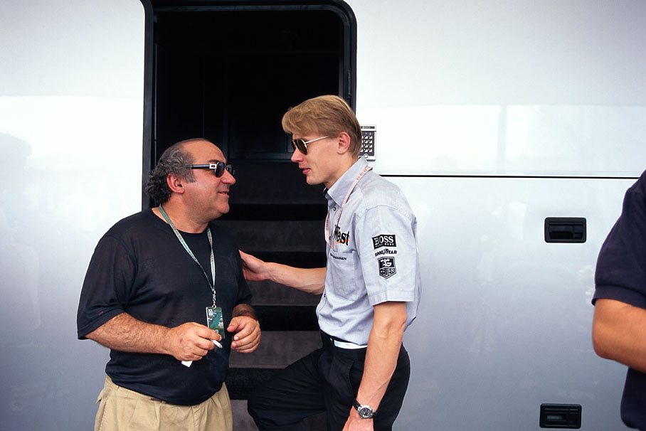 Frankfurt's gourmet chef Mario visits Mika Häkkinen