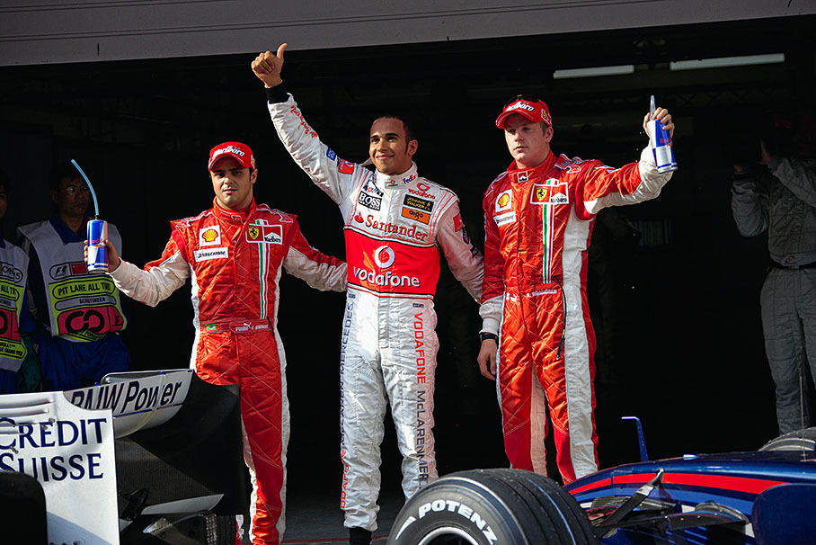 Polesitter Lewis Hamilton in the middle, second grid placed Kimi Raikkonen on the right hand, third grid positioned Felipe Massa on the left