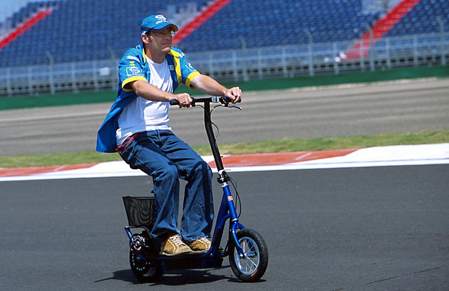 Jacques Villeneuve backk in F1