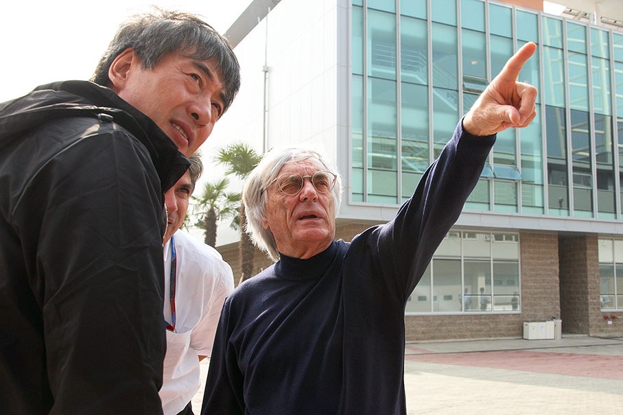 Bernie Ecclestone inspects the new track's facilities