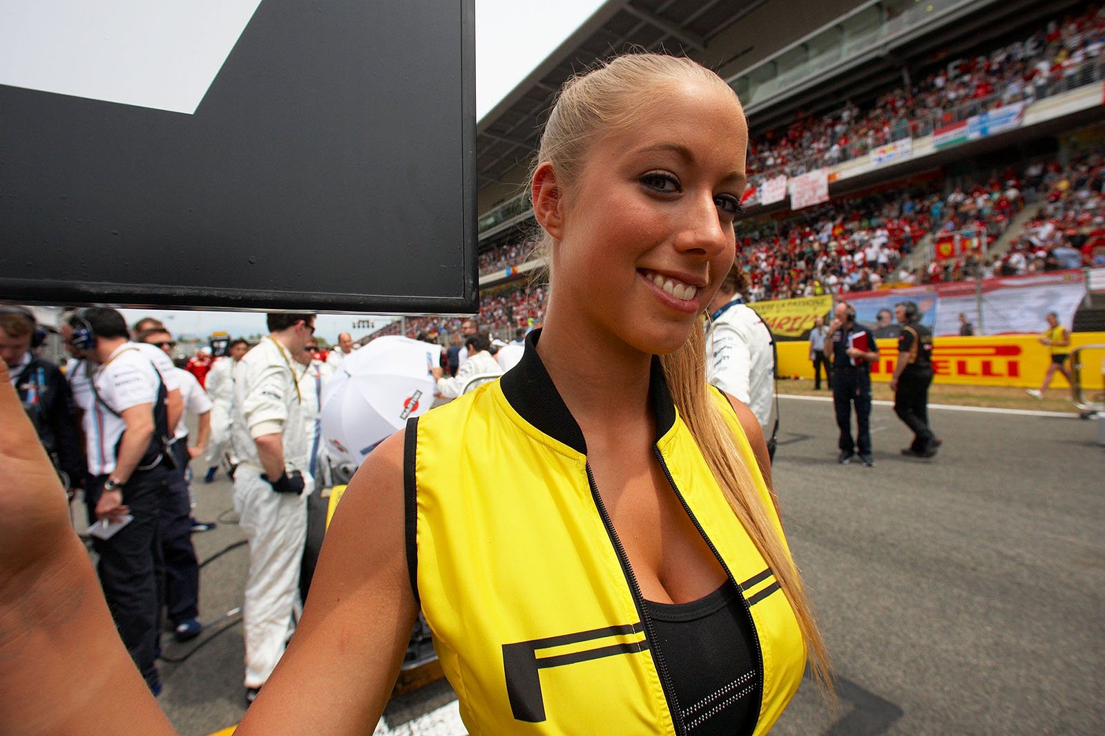 A girl at grid position