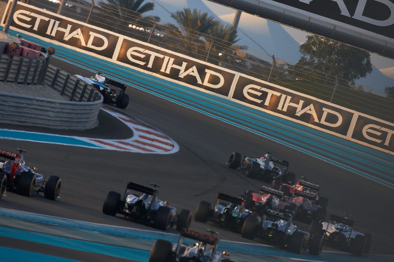 2nd corner, Abu Dhabi Grand Prix, 2014