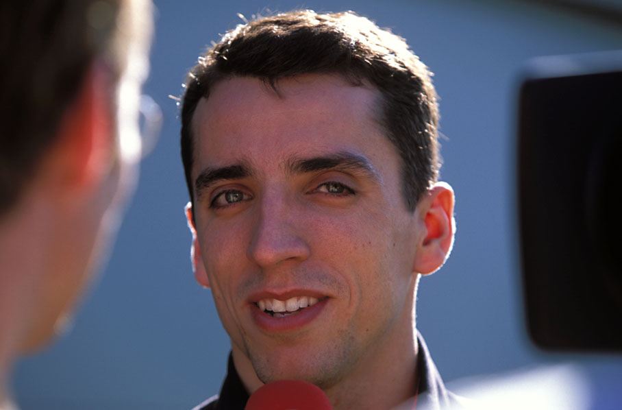1,90 m tall rookie Justin Wilson of Minardi