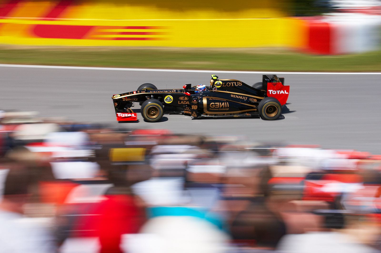 Vitaly Petrov, Lotus Renault GP