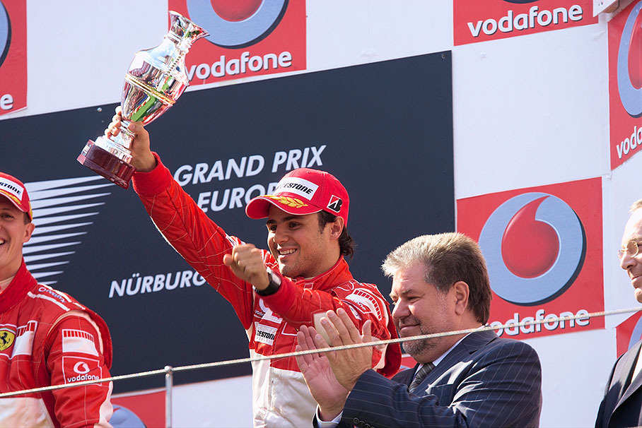 Felipe Massa presents his trophy