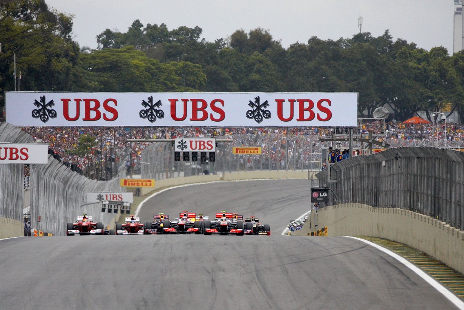 The start of the Brazilian Grand Prix, McLaren's polesitter Lewis Hamilton in front
