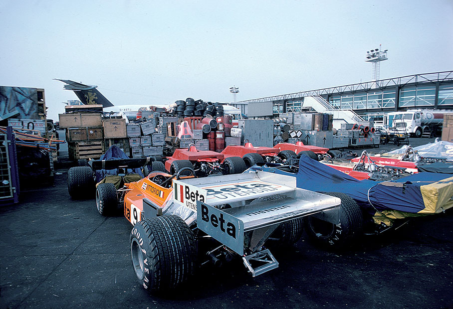 Formula 1 race cars are prepared for their transportation at the Los Angeles International Airport after the 1976 US GP (West)