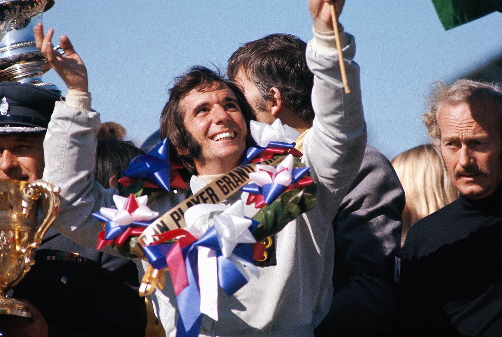 Winner Emerson Fittipaldi, Lotus. Next to him on the right is his teamboss Colin Chapman.